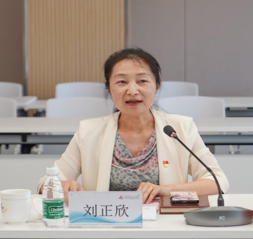 D:\黨支部\202406\江大藥學(xué)院黨委和昆山市一院黨委活動\20240628醫(yī)院與江蘇大學(xué)藥學(xué)院黨建共建活動\ABC05215.jpg